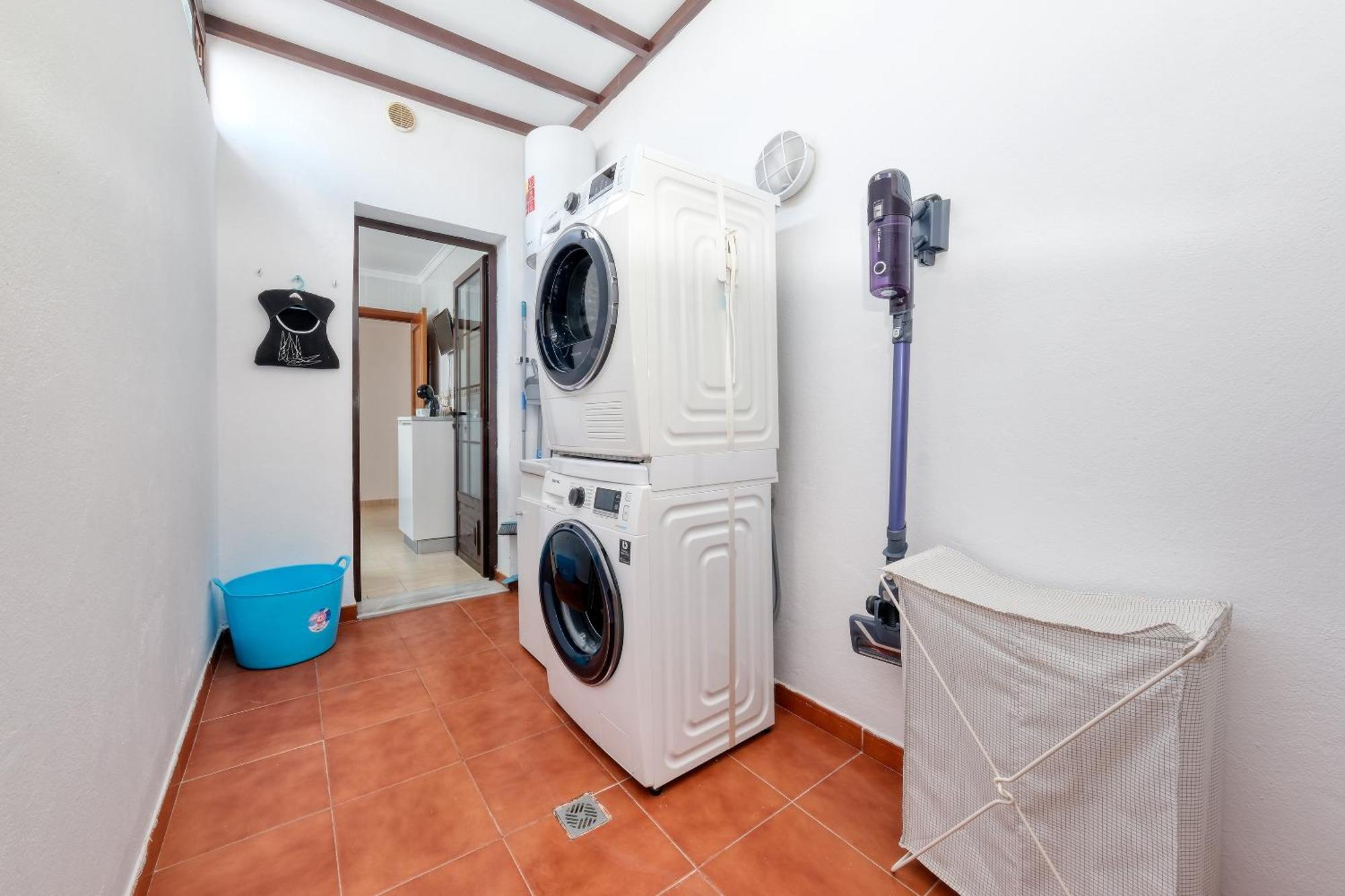 Casa Yare, Shared Pool, Air-con, Fast Wifi Holiday home *